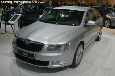 new_skoda_superb_1.jpg