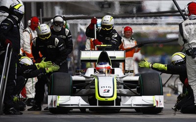 2009-07-24_barrichello191610