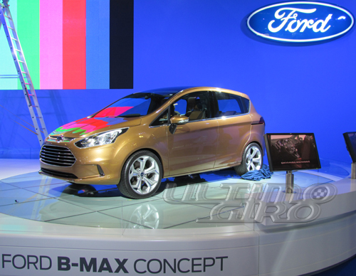 Ford B-Max Concept in anteprima al Motorshow 2011 di Bologna