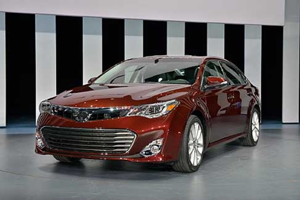 Toyota Avalon 2013, svelata a New York - UltimoGiro.com