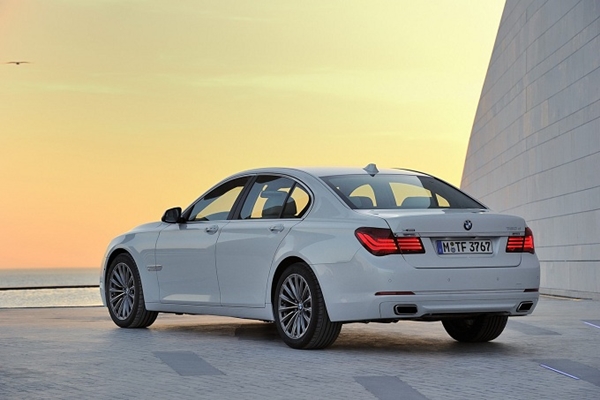 bmw serie 7 restyling foto ufficiali