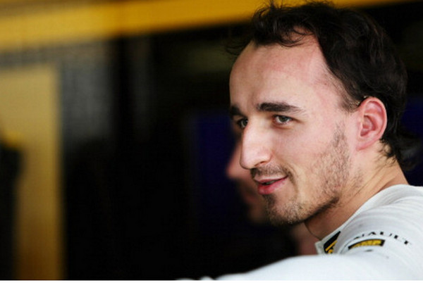 kubica sotto ai ferri adesso puo girare lo sterzo a sinistra