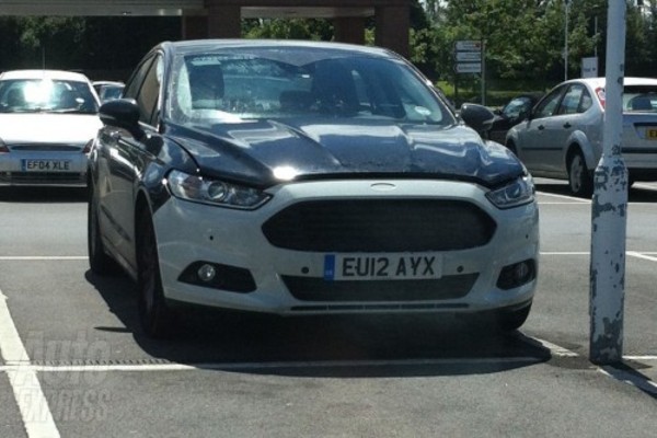 ford mondeo 2013 foto spia