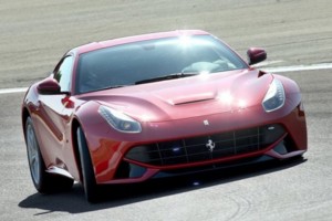 ferrari f12 berlinetta esordio pebble beach 2012