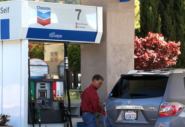 prezzi benzina aumento esso