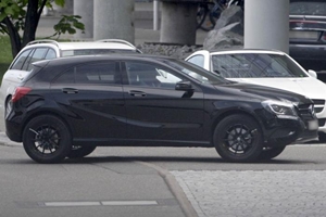 mercedes gla foto spia
