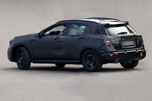 mercedes gla foto spia