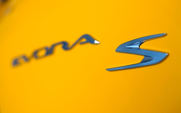 lotus evora sports racer prima foto