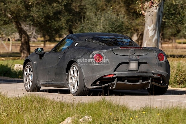 alfa romeo 4 foto spia