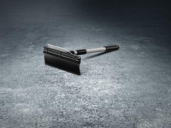 sicurezza auto raschietto ghiaccio test tcs