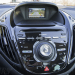 Nuova Ford B-MAX, particolare della plancia e della videocamera posteriore - UltimoGiro.com