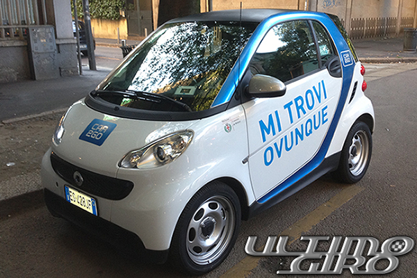 Car2Go, una delle Smart fortwo in giro per Milano - UltimoGiro.com
