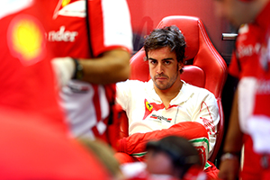 Qualifiche GP Singapore 2013, pole position dell’inattaccabile Sebastian Vettel (Fernando Alonso pernsieroso) - UltimoGiro.com