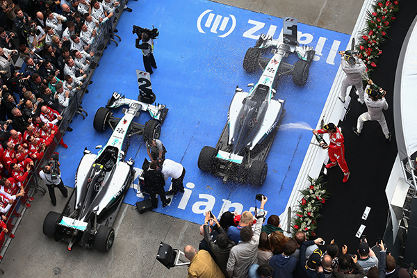 GP Cina 2014, terza doppietta Mercedes di fila con Hamilton vincitore e Alonso di nuovo sul podio - UltimoGiro.com